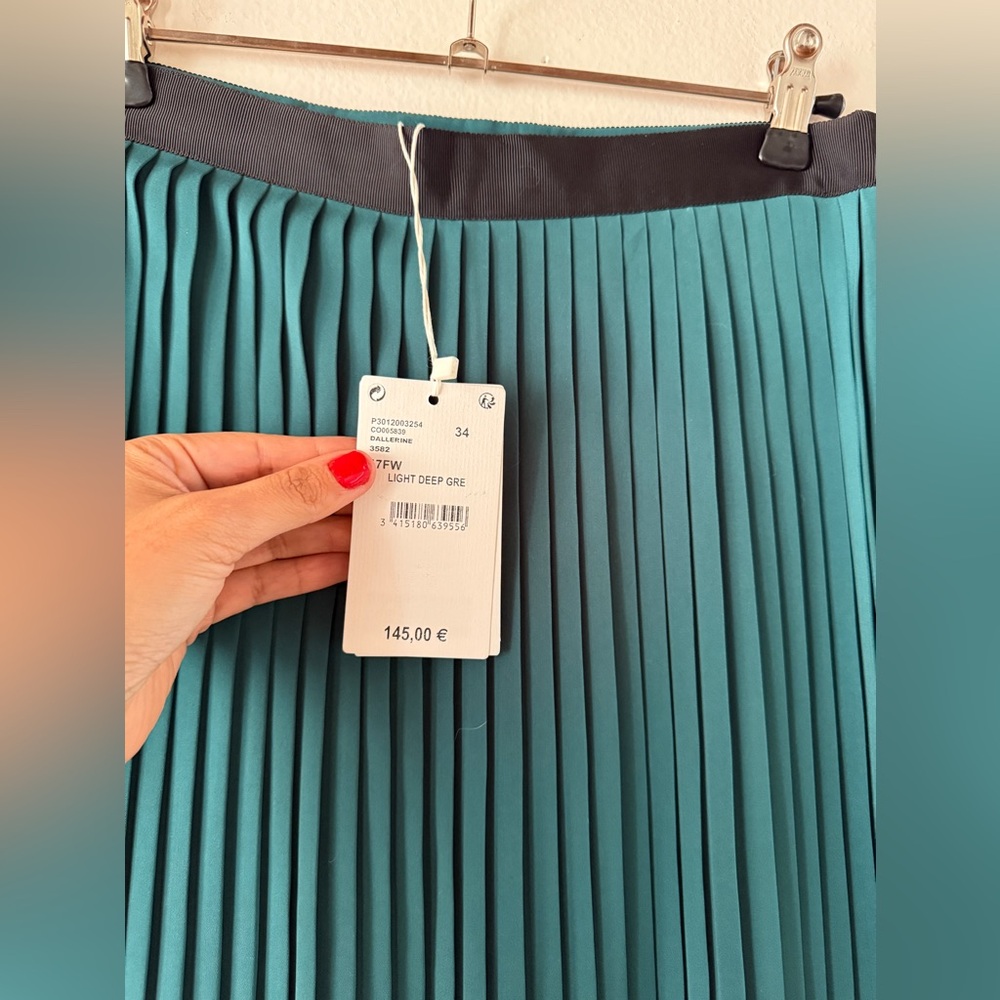 NWT - Elegant Teal Pleated Skirt from Paris - Picture 2 of 3